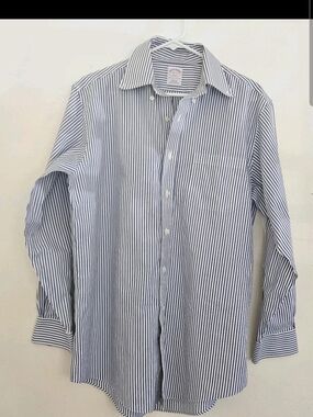 Brooks Brothers 346 Men’s Dress Shirt 15 32/33 Regular  Non-Iron Purple Stripe